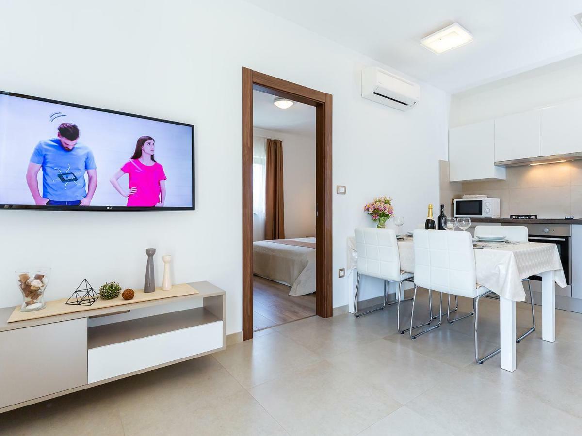Apartments Gioia بوريتش المظهر الخارجي الصورة
