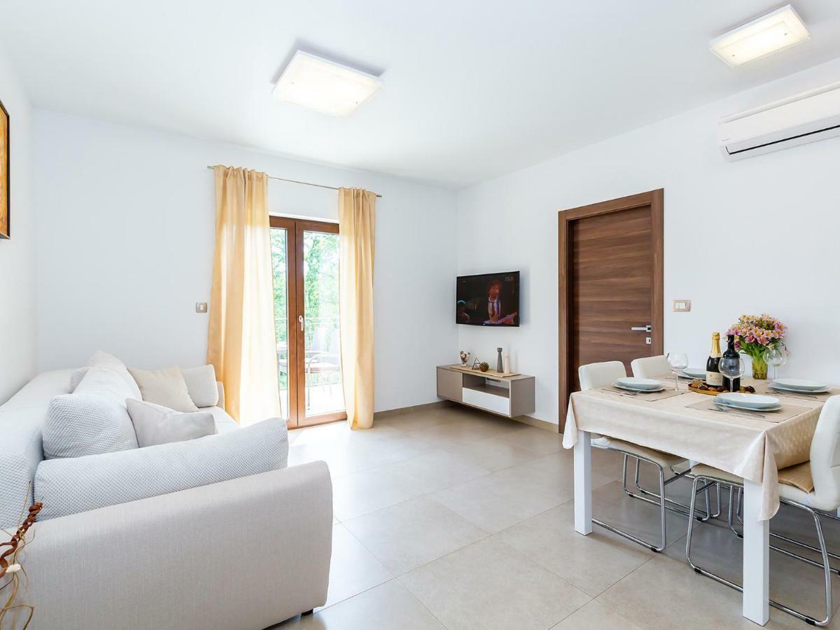 Apartments Gioia بوريتش المظهر الخارجي الصورة